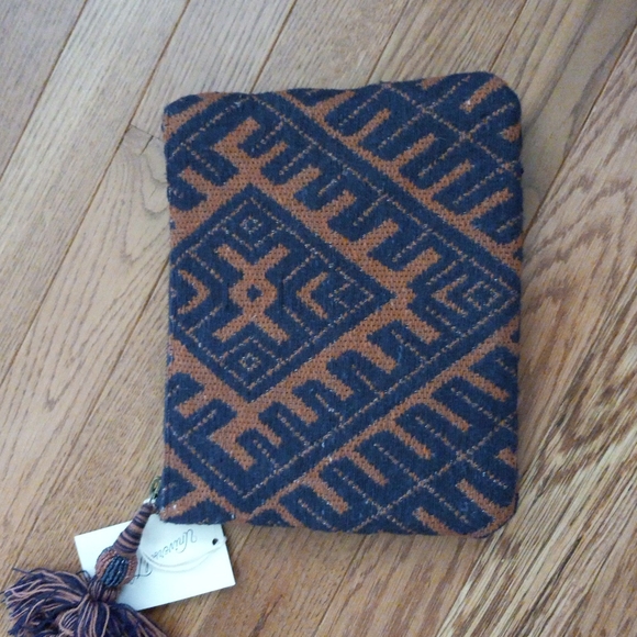 Clutch - Picture 4 of 5